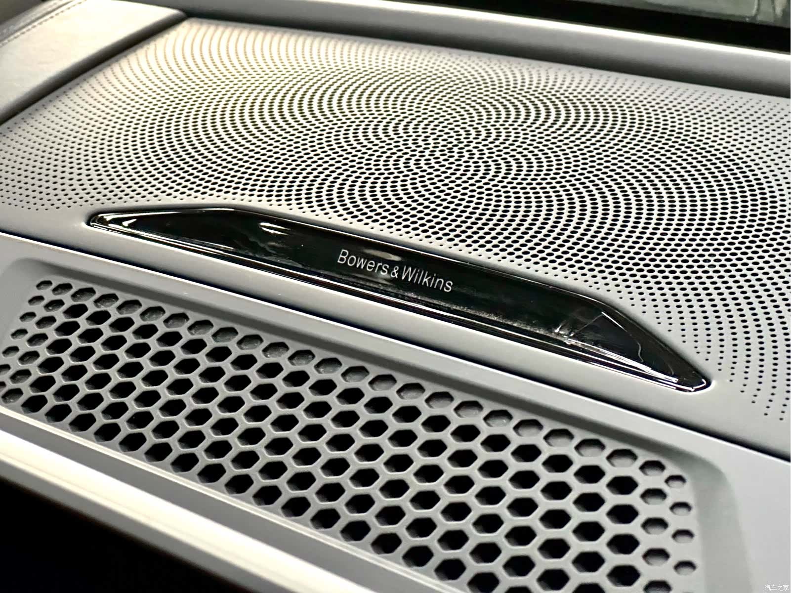 BMW 8 Series, 2024 23