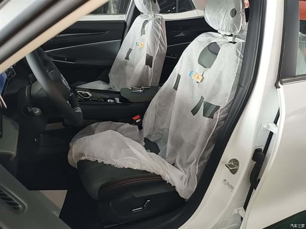 Geely Boyue, 2026 15