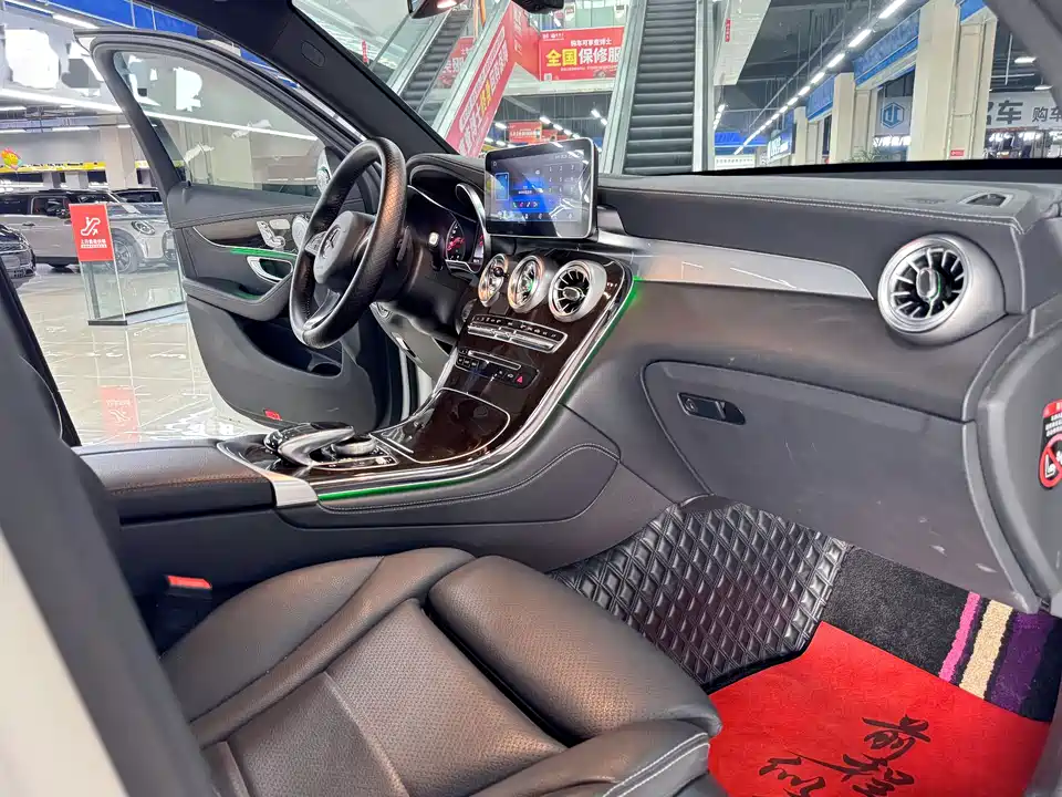 Mercedes-Benz GLC Mercedes-Benz GLC