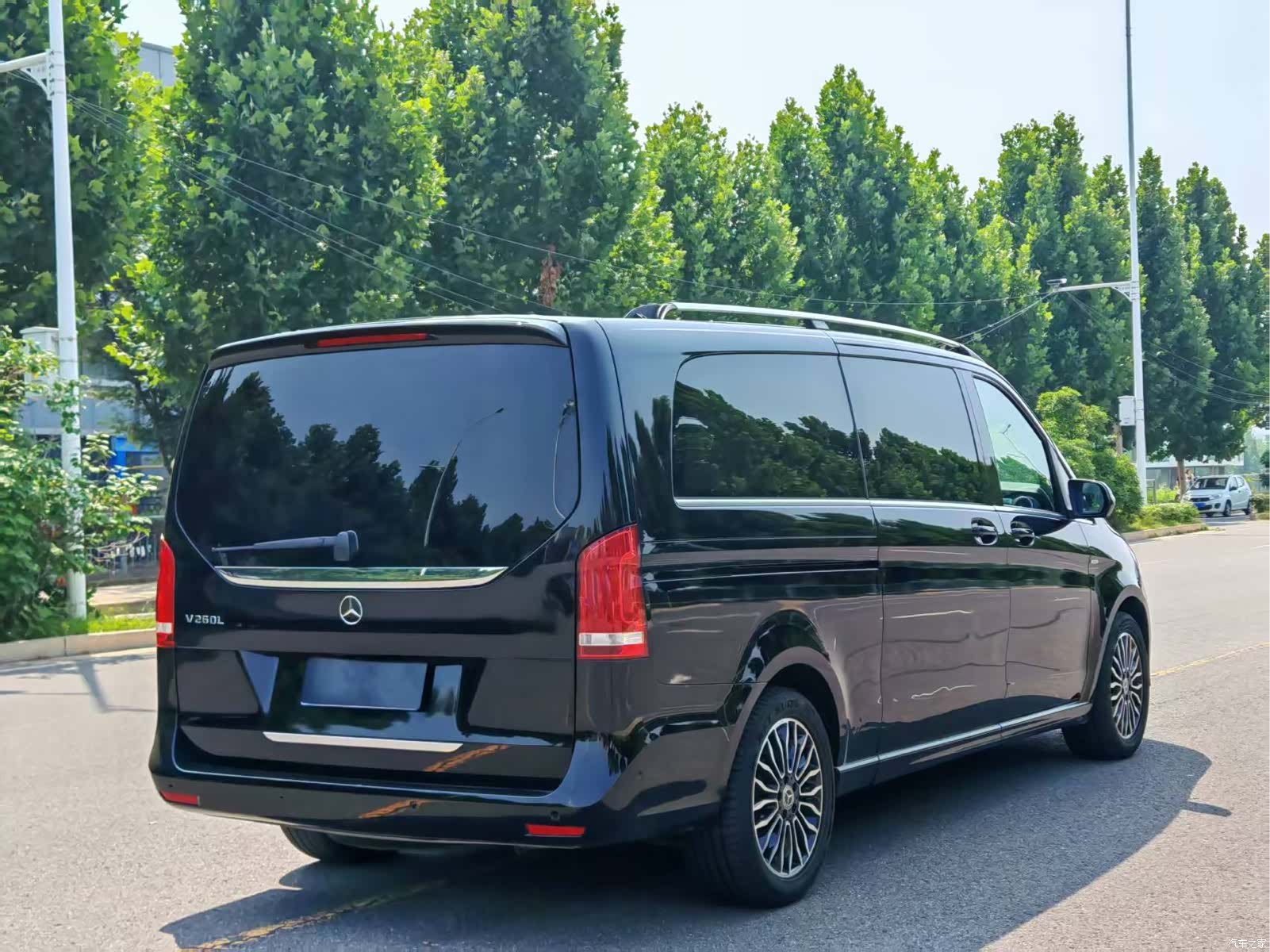 Mercedes-Benz V-Class, 2018 6