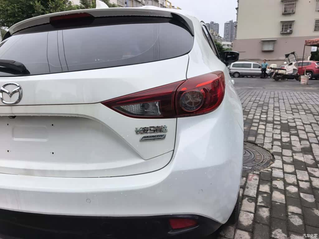 Mazda Mazda3, 2015 8