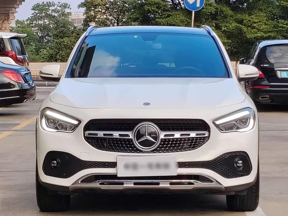 Mercedes-Benz GLA