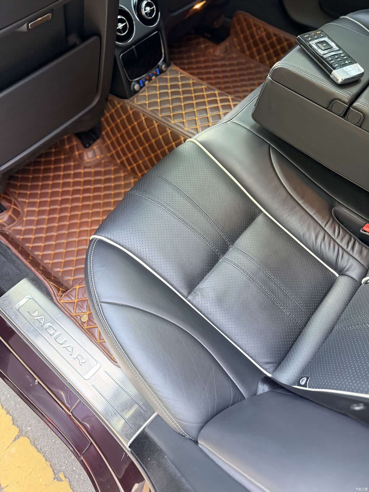 Jaguar XJ, 2017 16