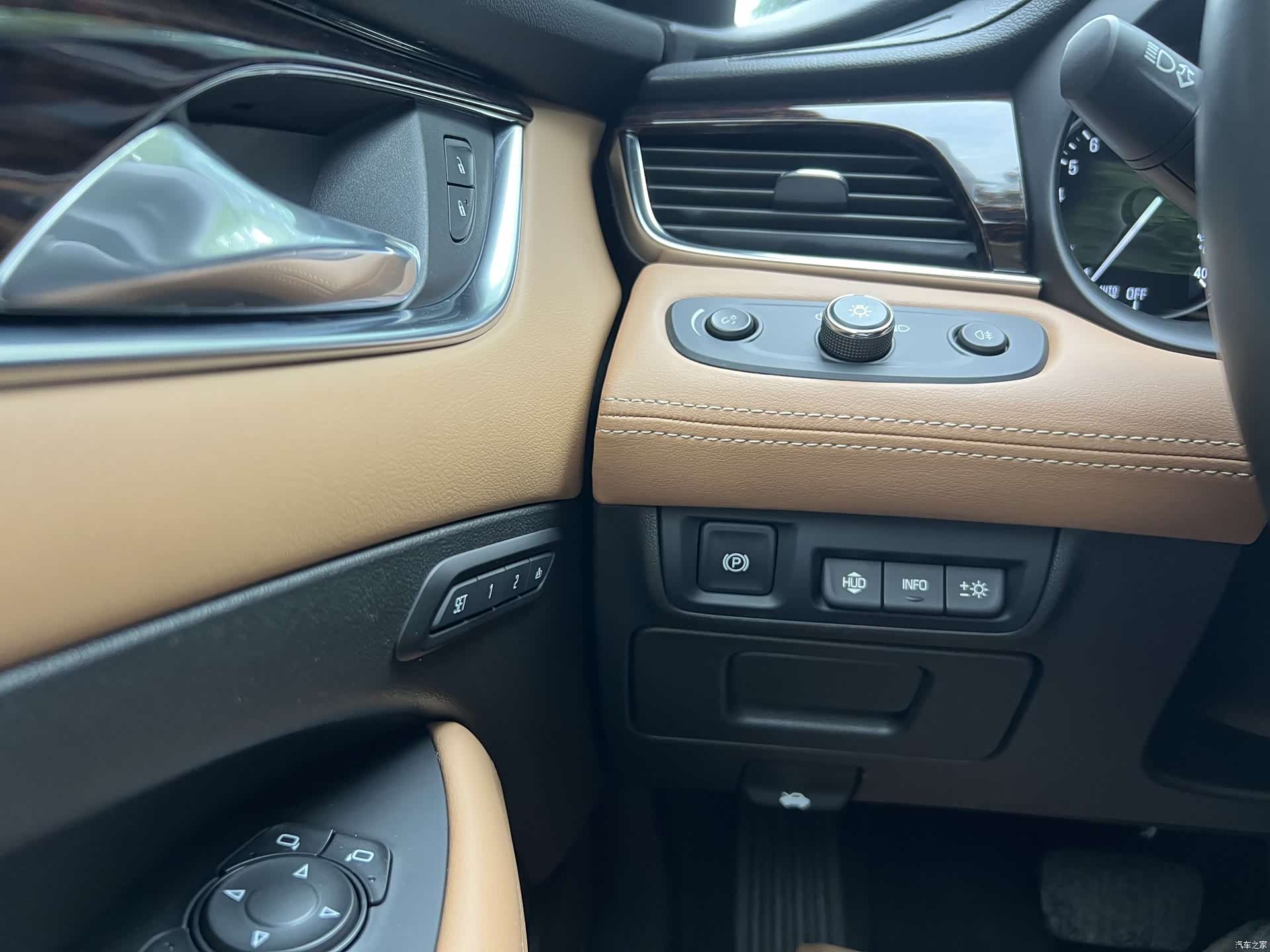 Buick LaCrosse, 2016 12