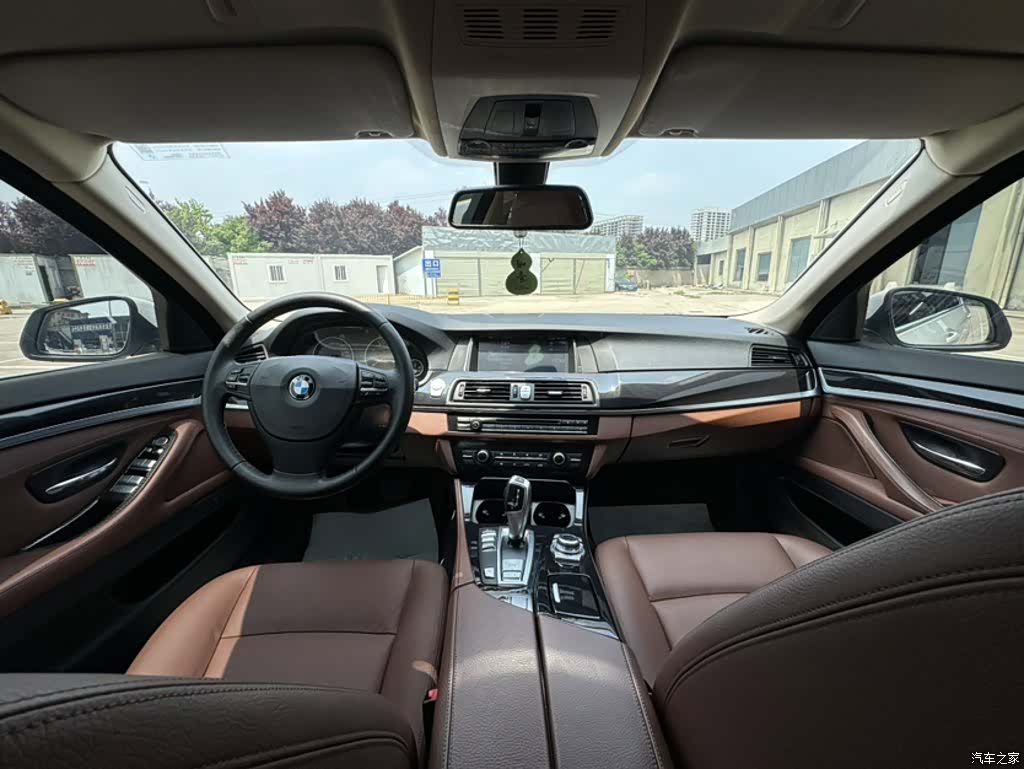 BMW 5 Series, 2015 10