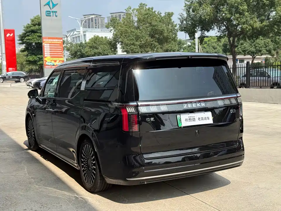 Zeekr 009