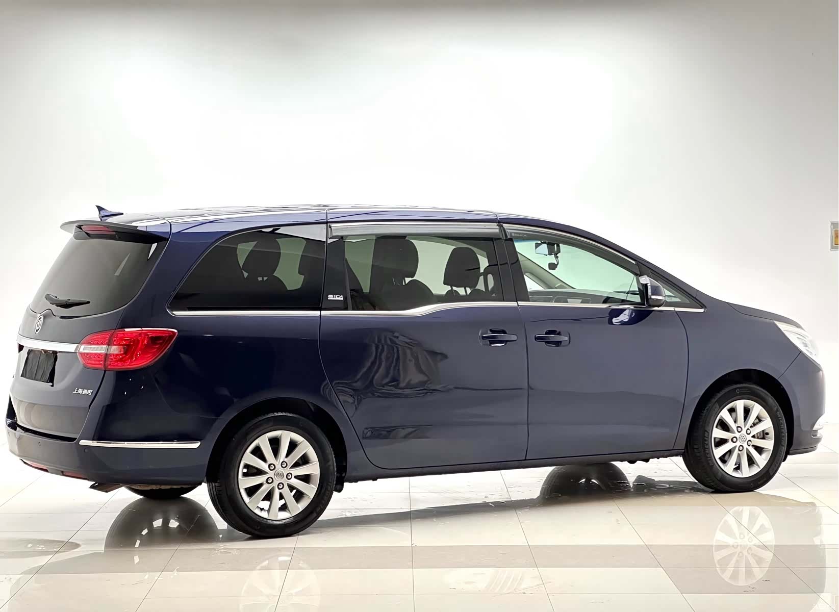 Buick GL8, 2016 13