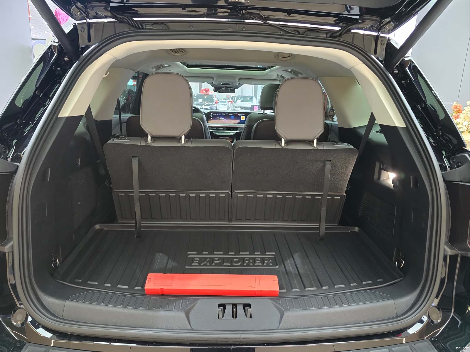 Ford Explorer, 2025 10