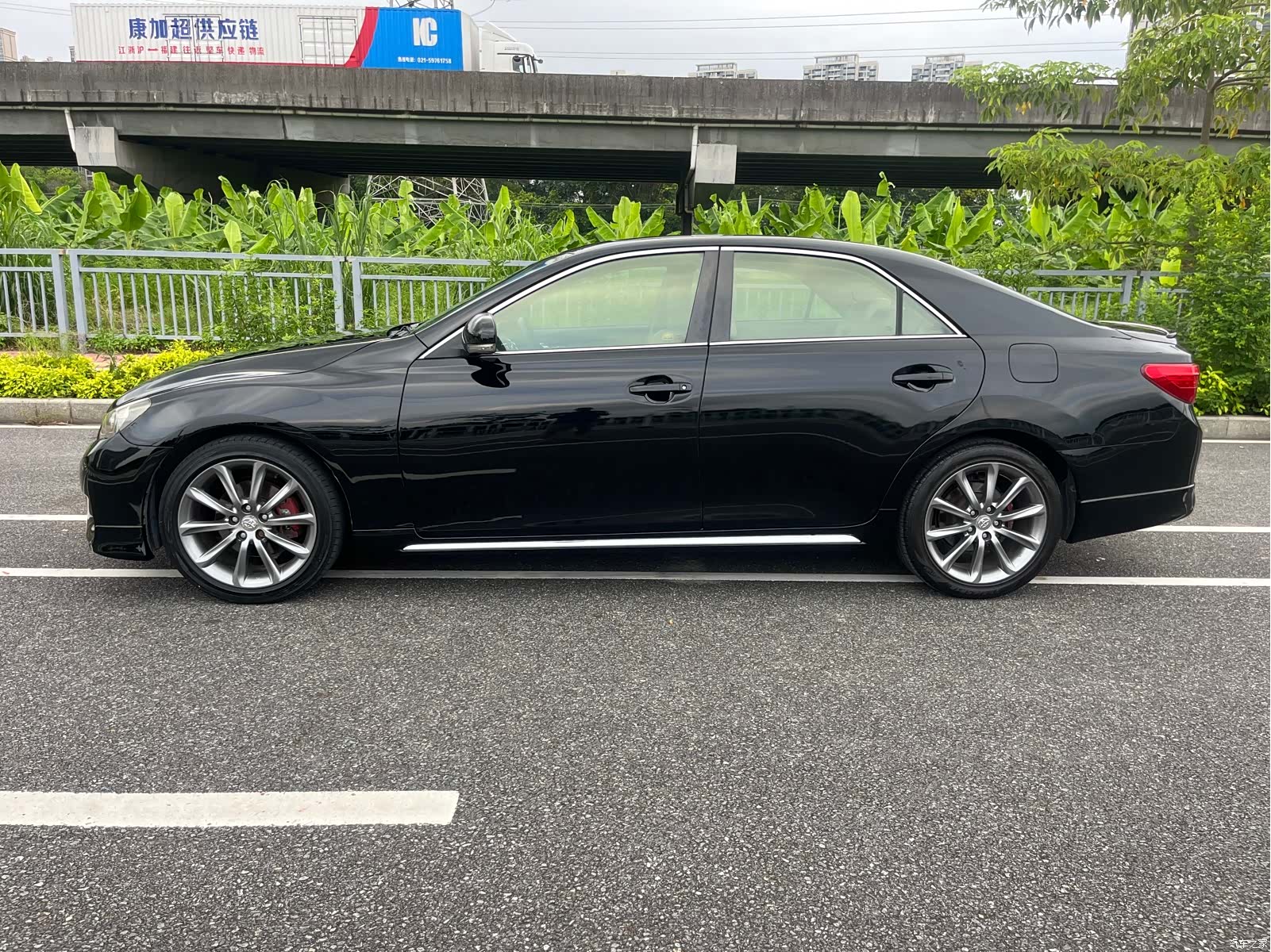 Toyota 2.5V, 2013 4