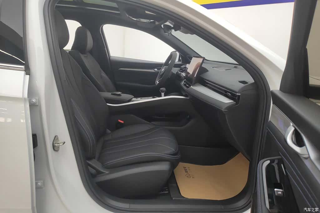 Geely Preface, 2025 8