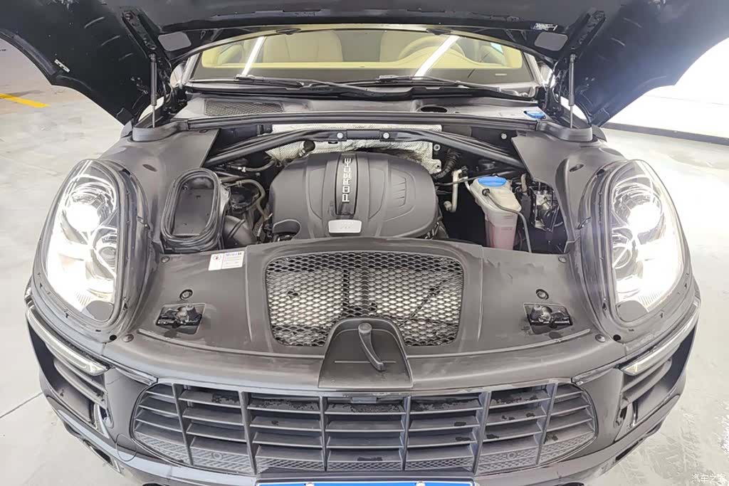 Porsche Macan, 2016 10