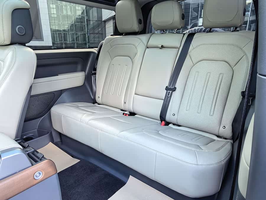 Land Rover Defender 2022, фото 11