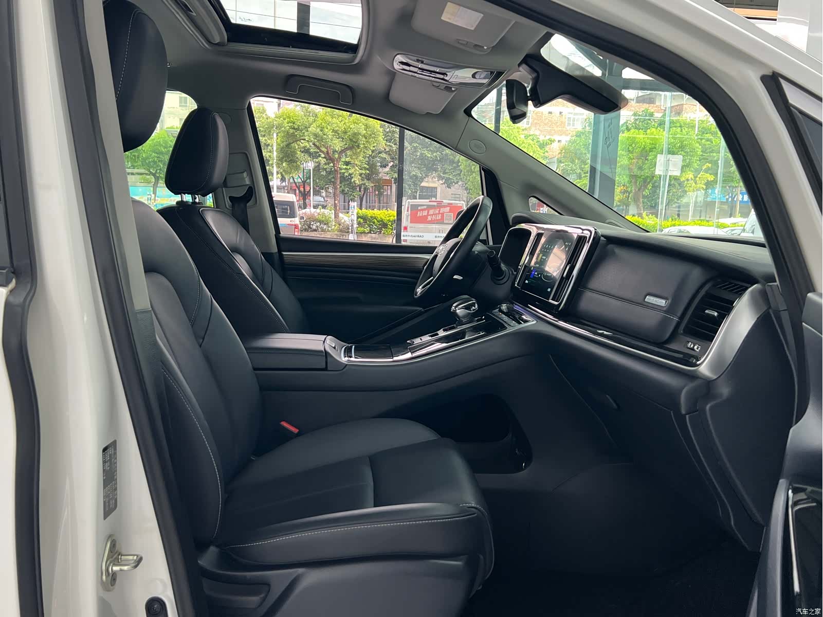 Trumpchi M8, 2022 12