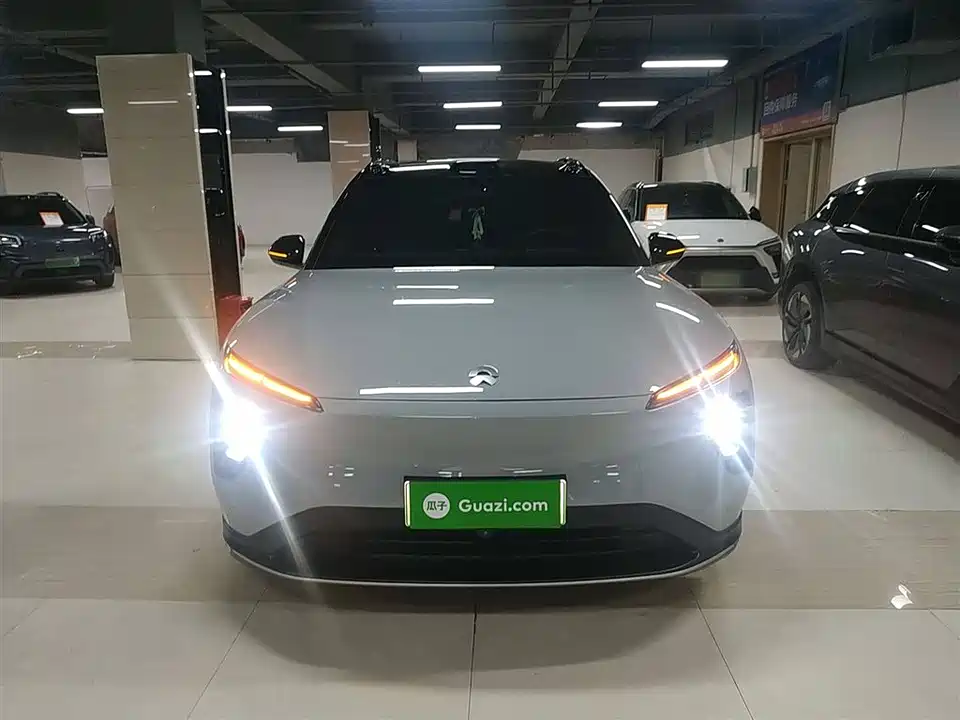 NIO ES6
