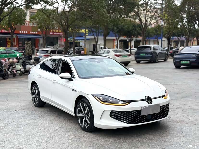 Volkswagen Lamando, 2022 3