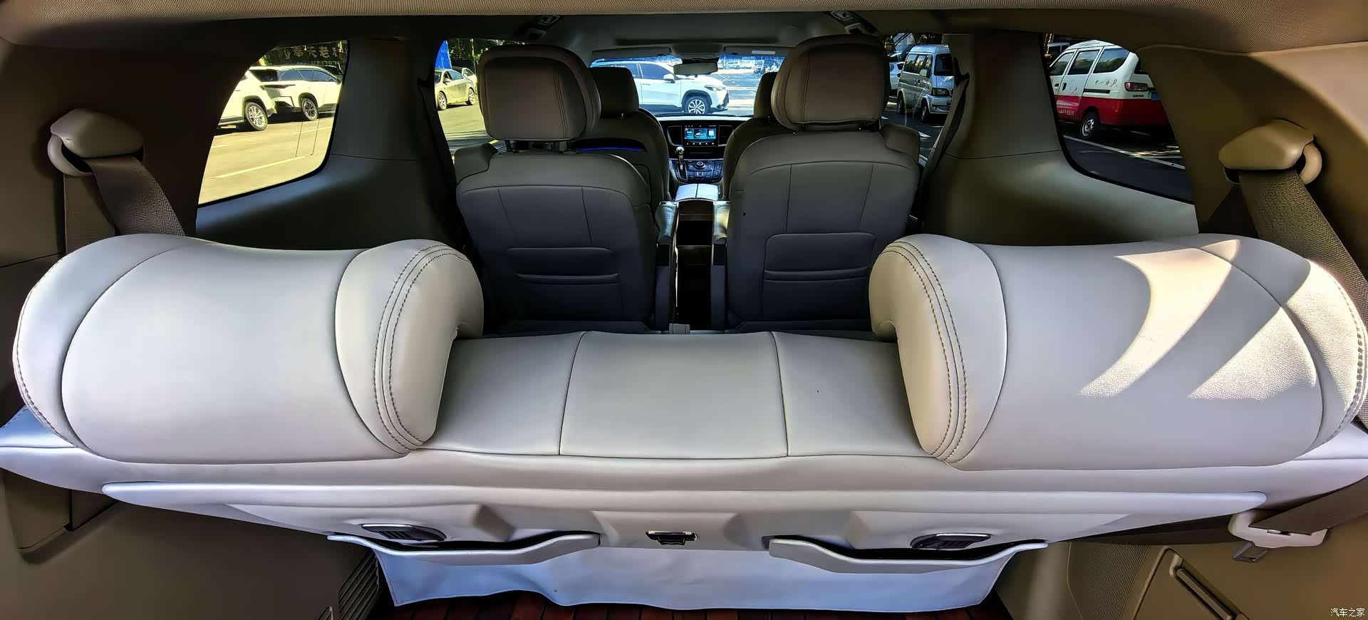 Buick GL8, 2019 10