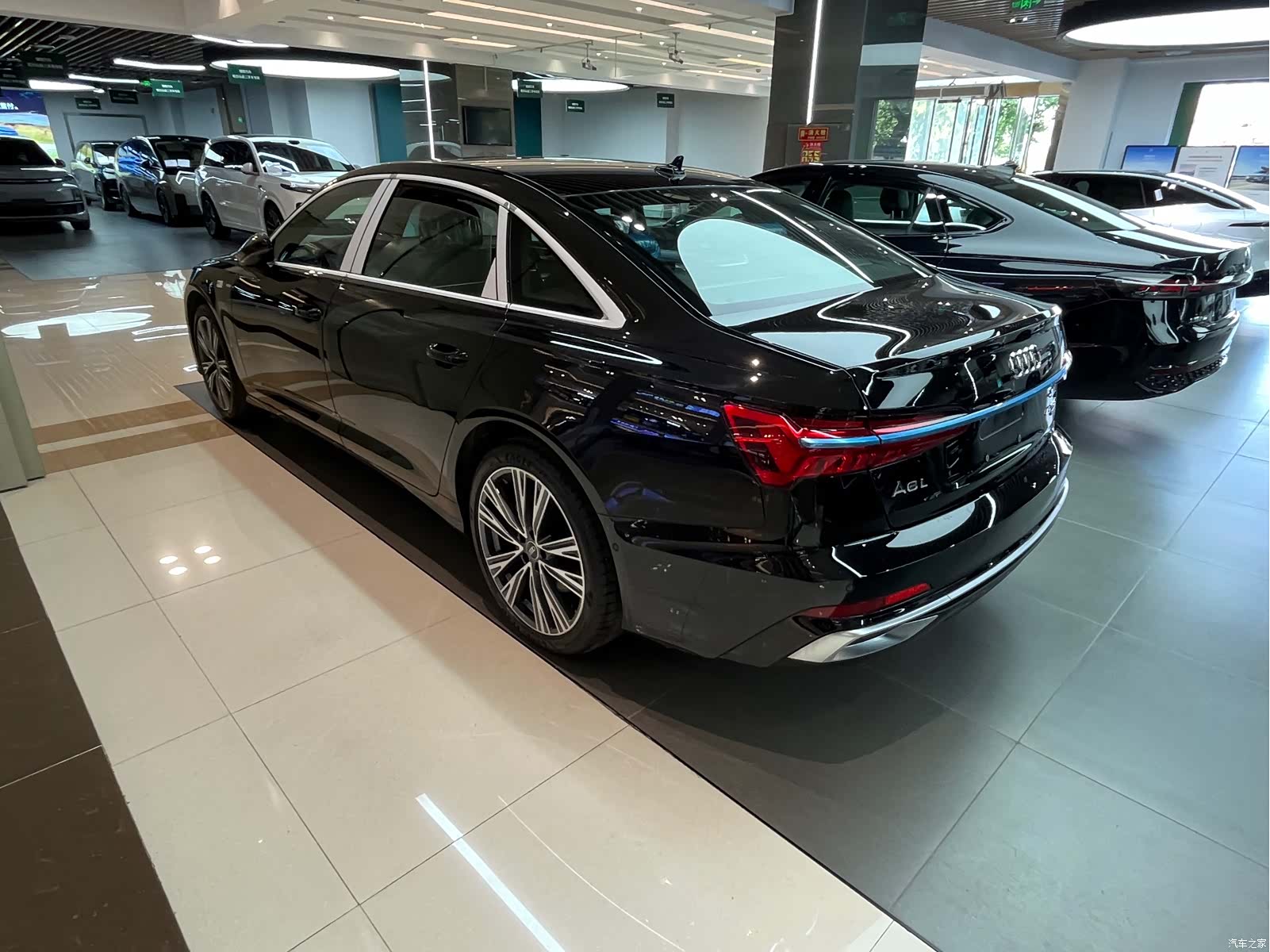 Audi A6L, 2026 12