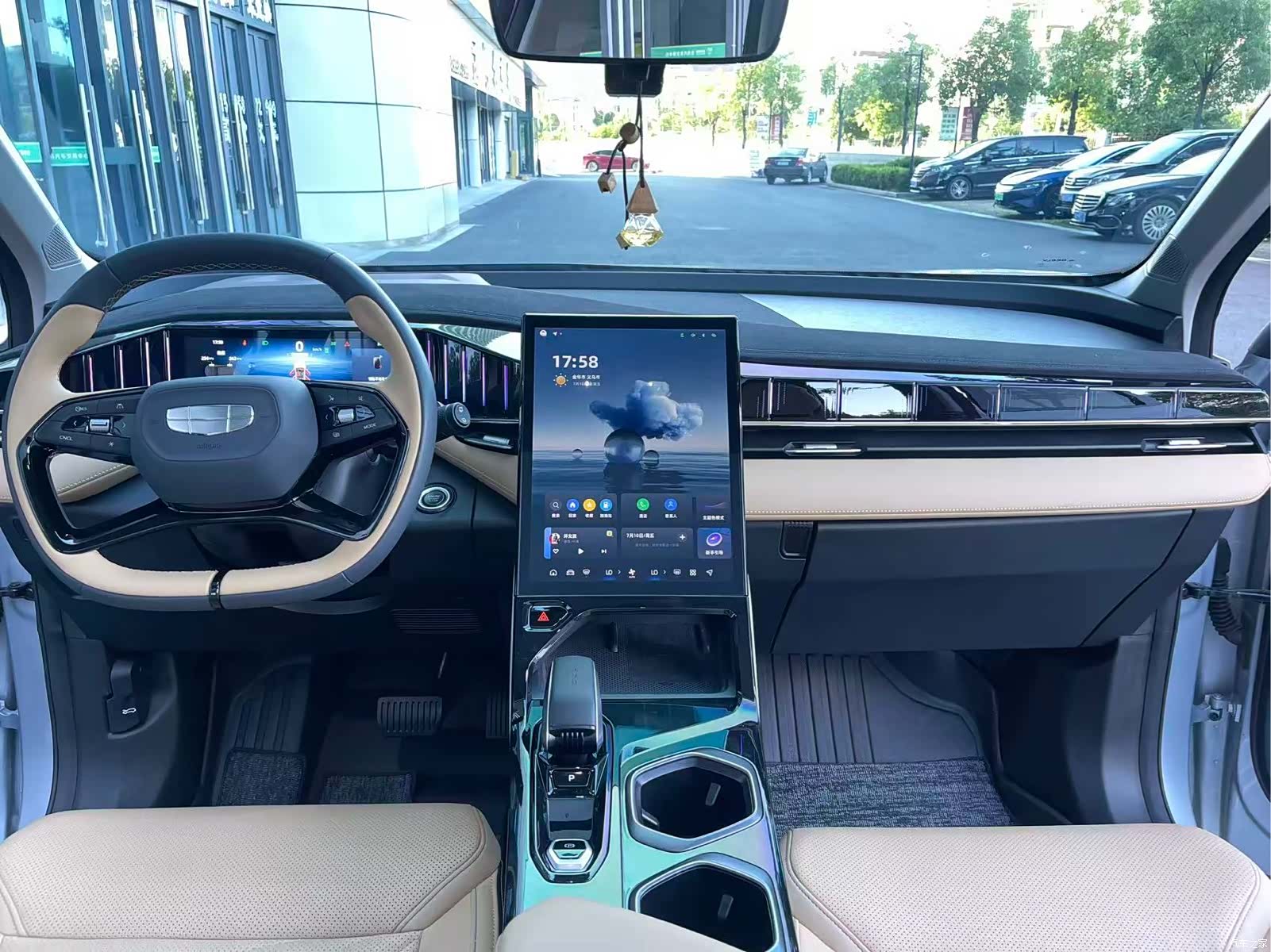 Geely Boyue, 2024 10