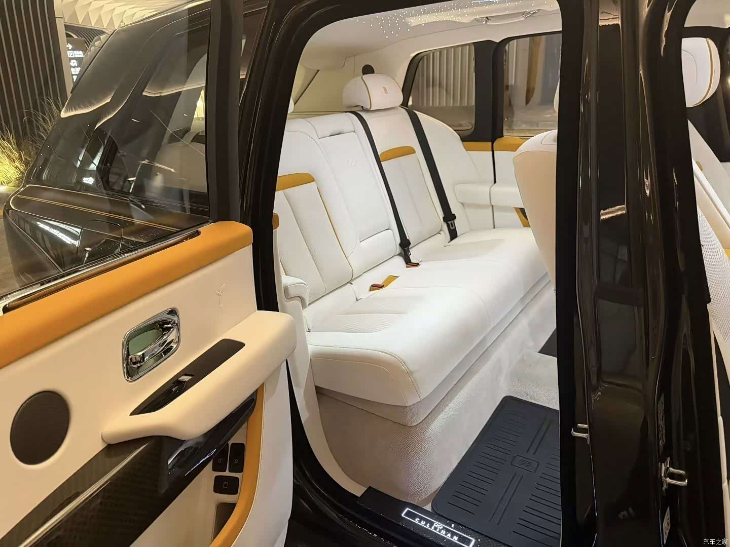 Rolls-Royce Cullinan, 2024 9