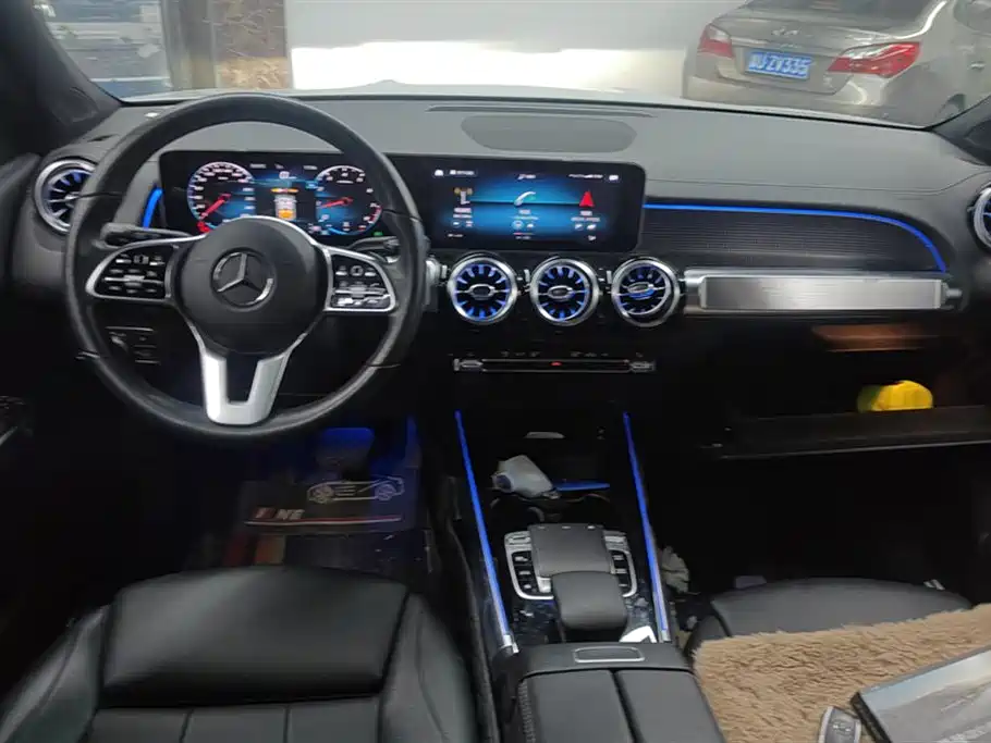 Mercedes-Benz GLB Mercedes-Benz GLB