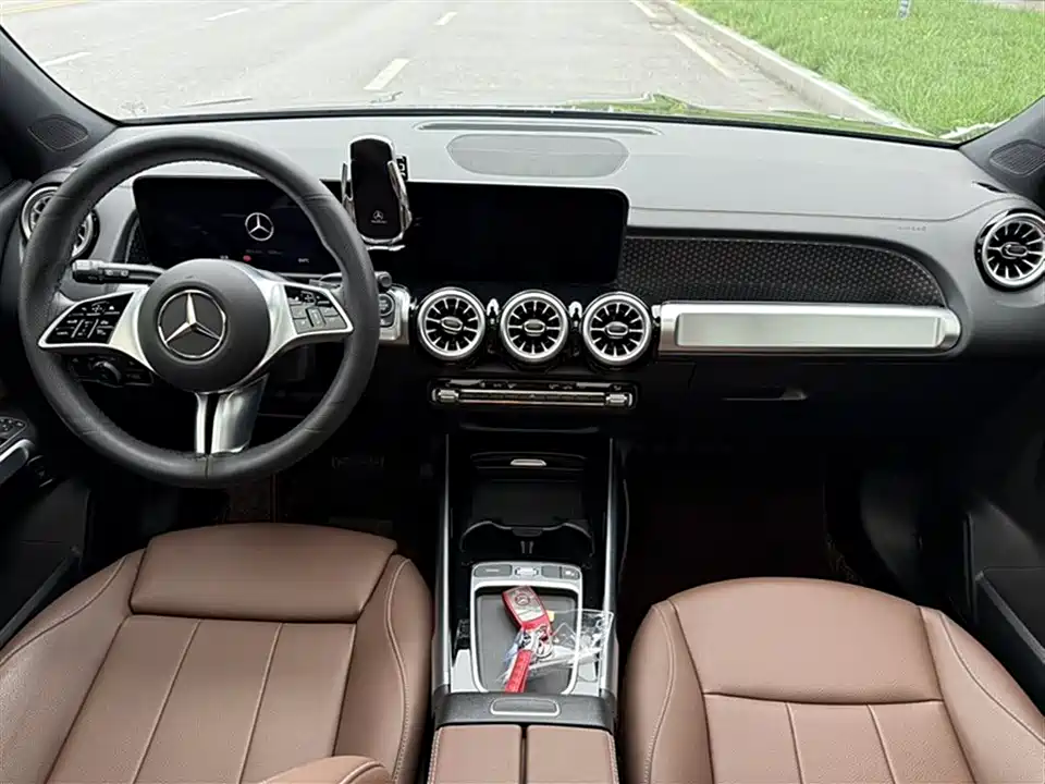 Mercedes-Benz GLB Mercedes-Benz GLB