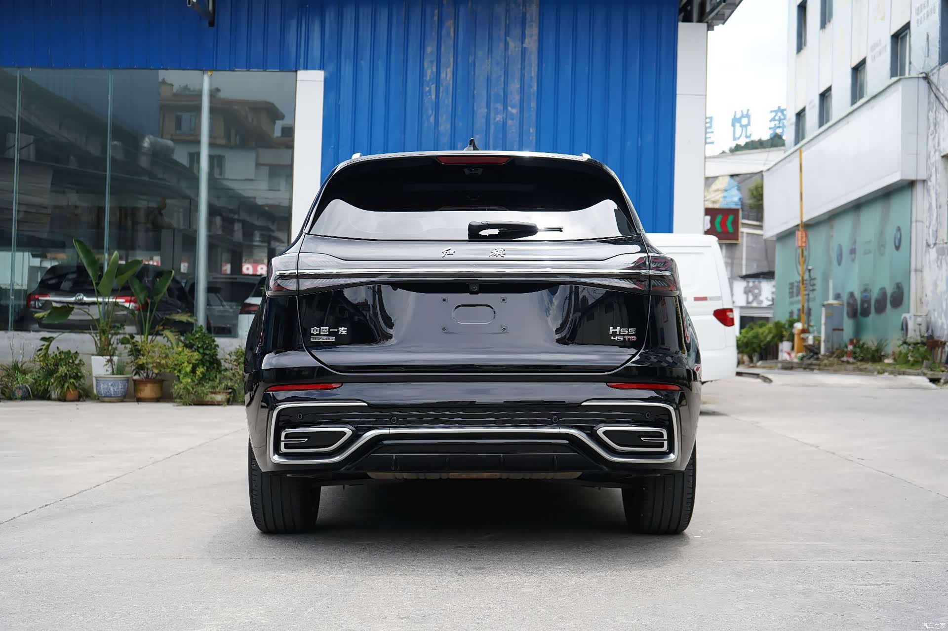 Hongqi HS5, 2024 7