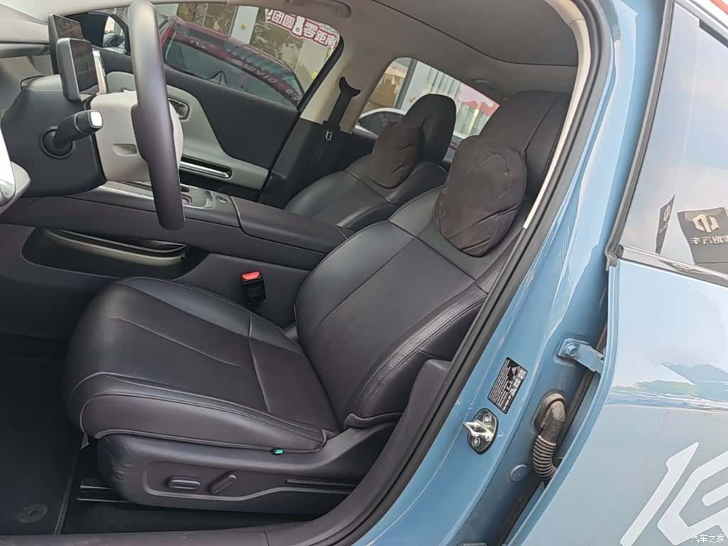 Leapmotor B01, 2025 15