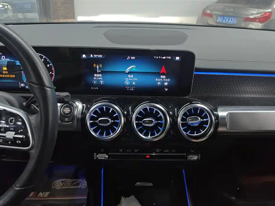 Mercedes-Benz GLB Mercedes-Benz GLB