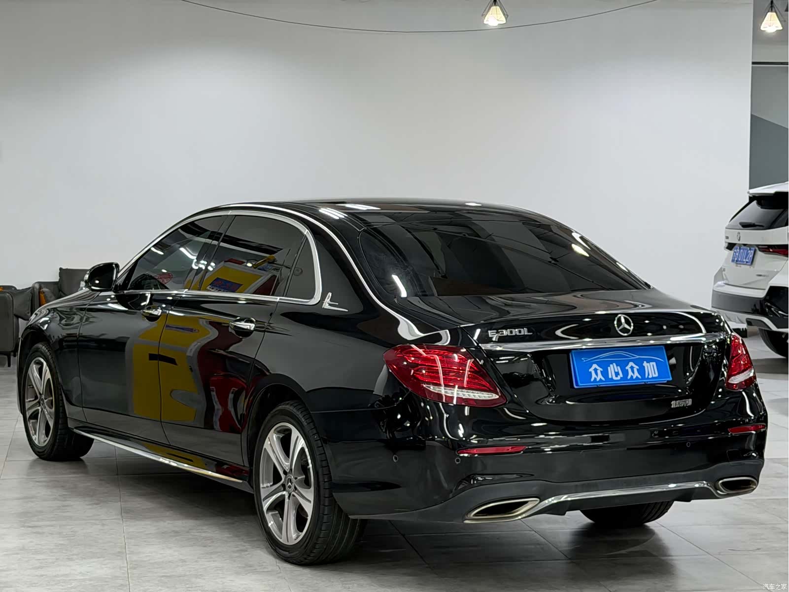 Mercedes-Benz E-Class, 2019 6