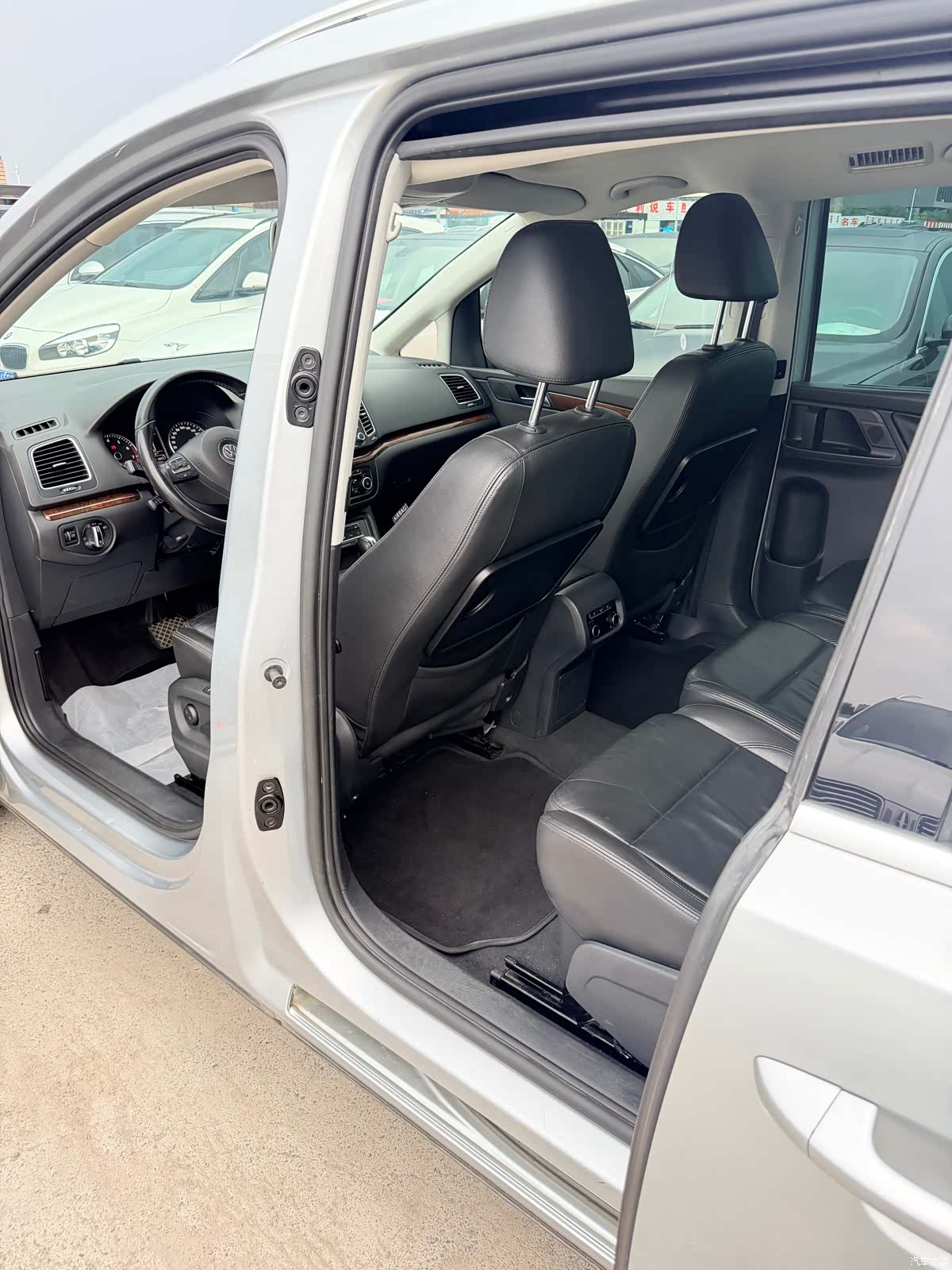 Volkswagen Xia, 2012 11
