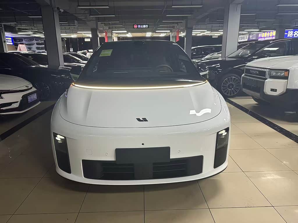 Li Auto i6