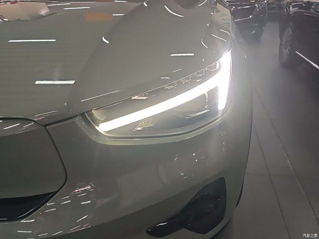Volvo C40, 2022 24
