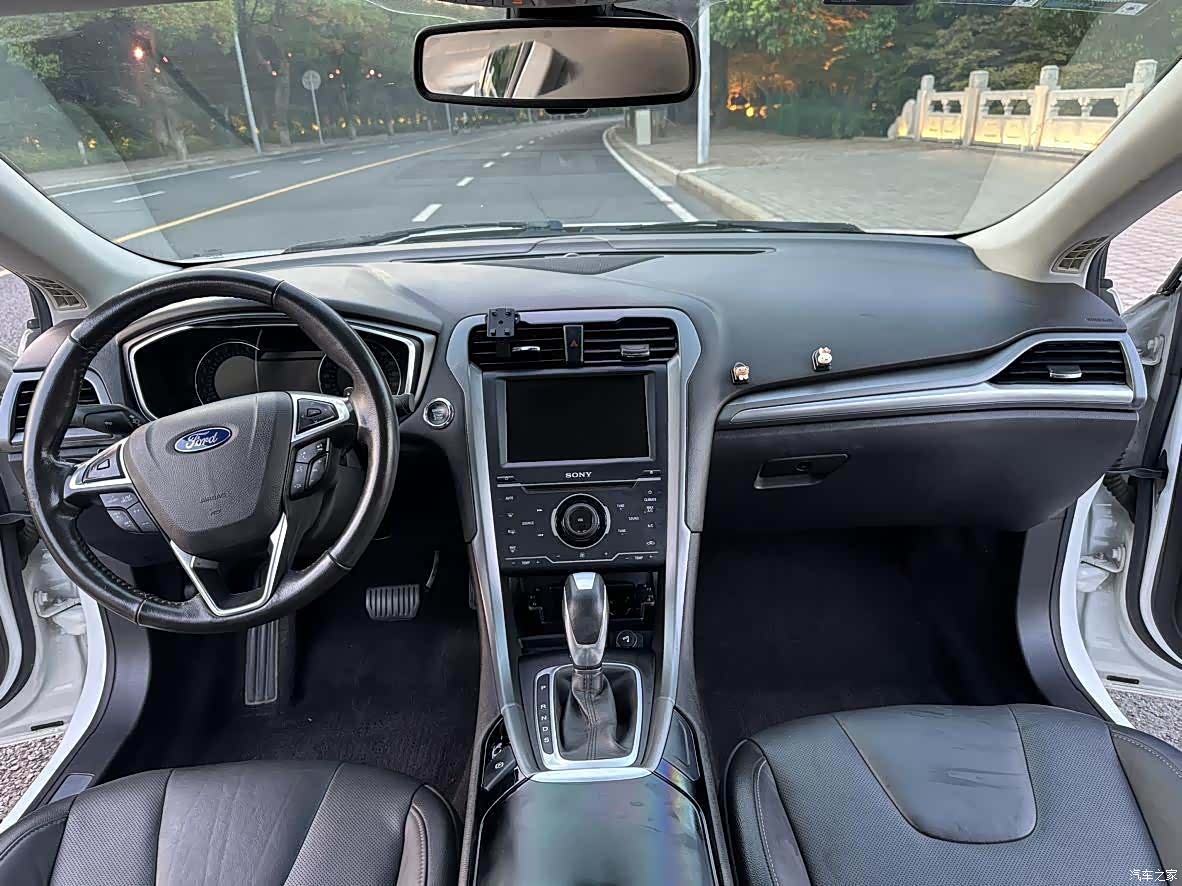 Ford Mondeo, 2014 9