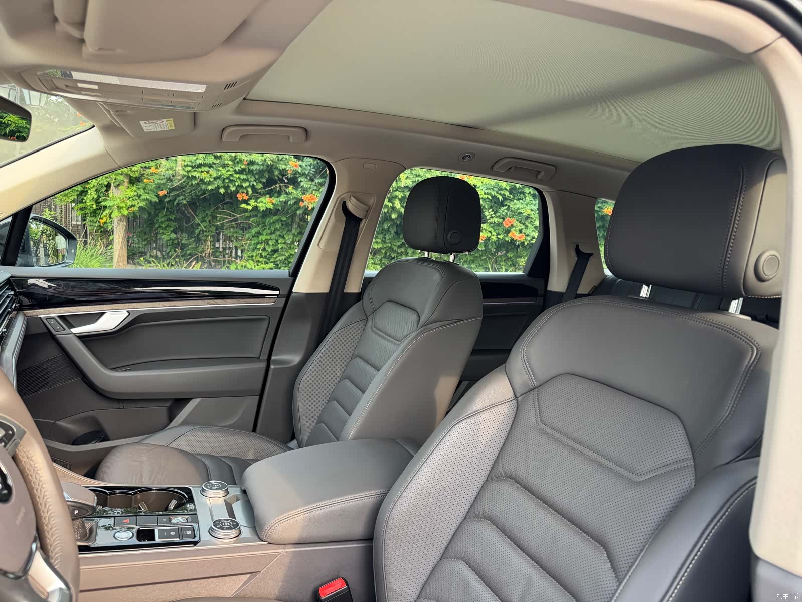 Volkswagen Touareg, 2020 7