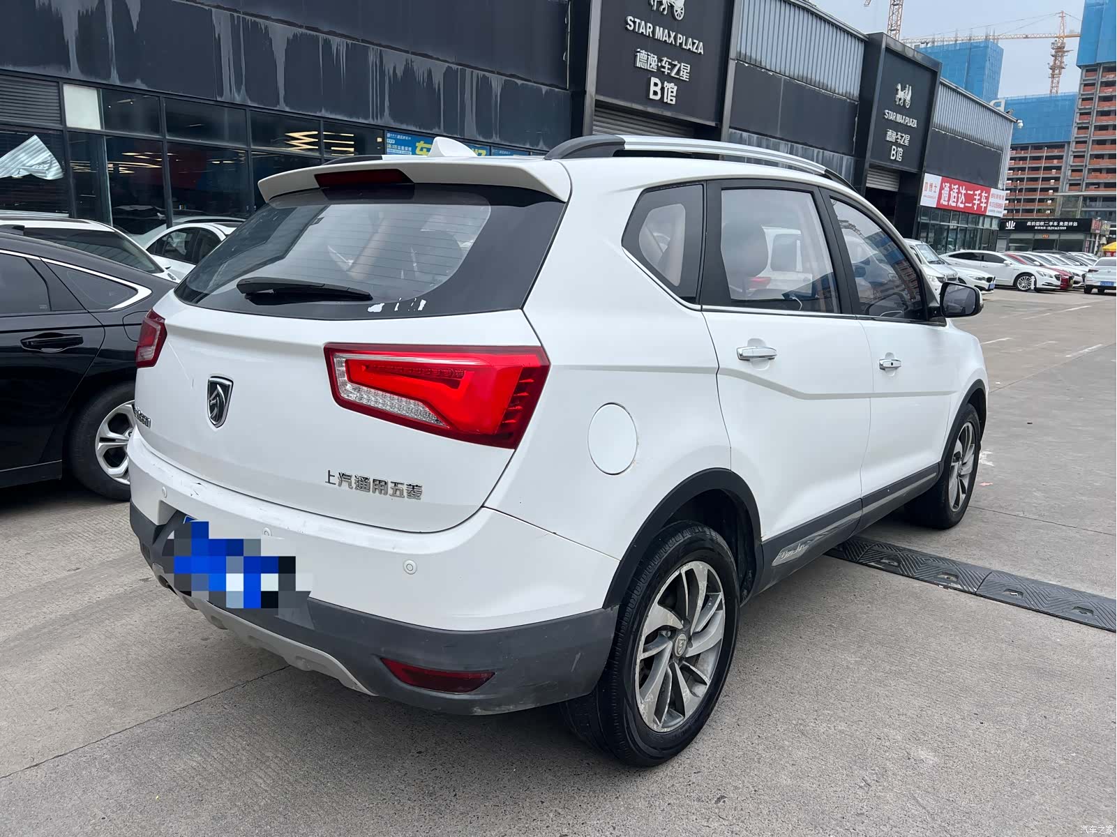 Wuling 560, 2017 4