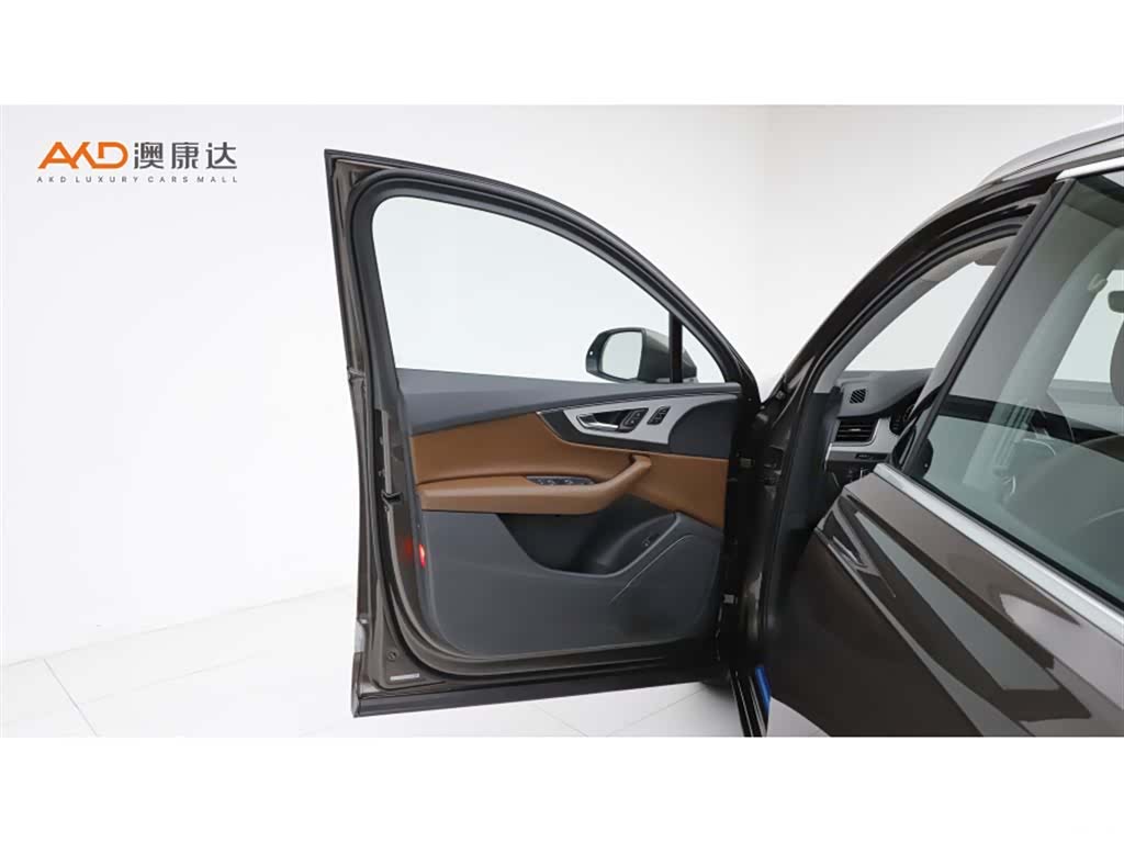 Audi Q7, 2016 10