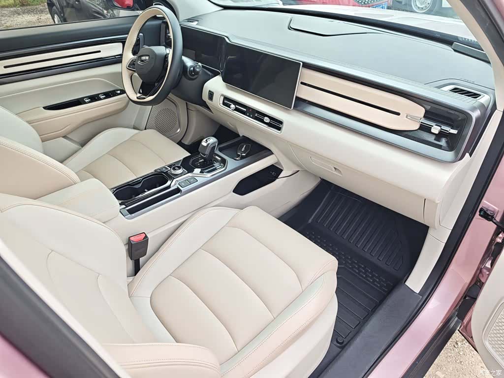 Geely Icon, 2022 18