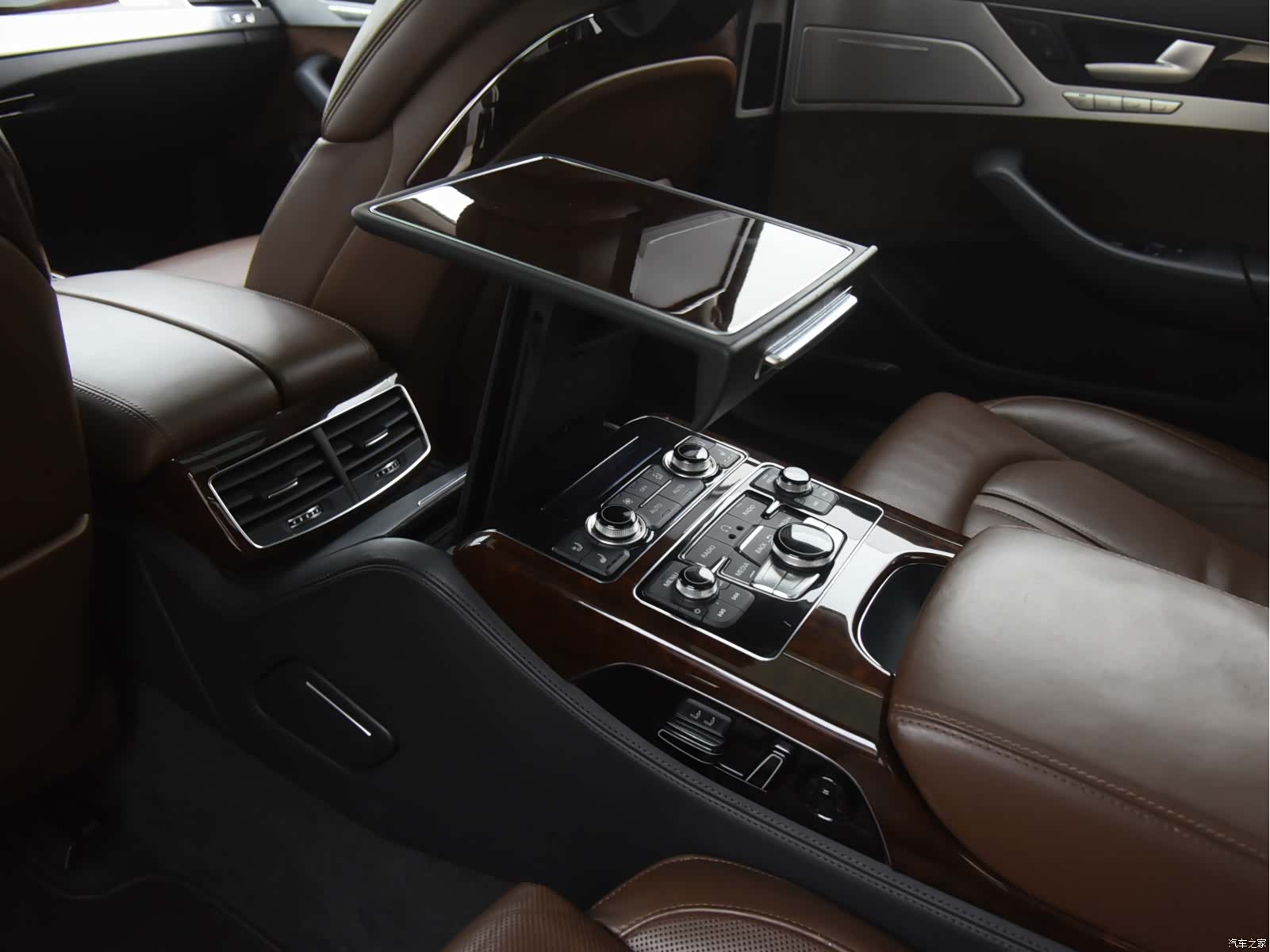 Audi A8L, 2011 15