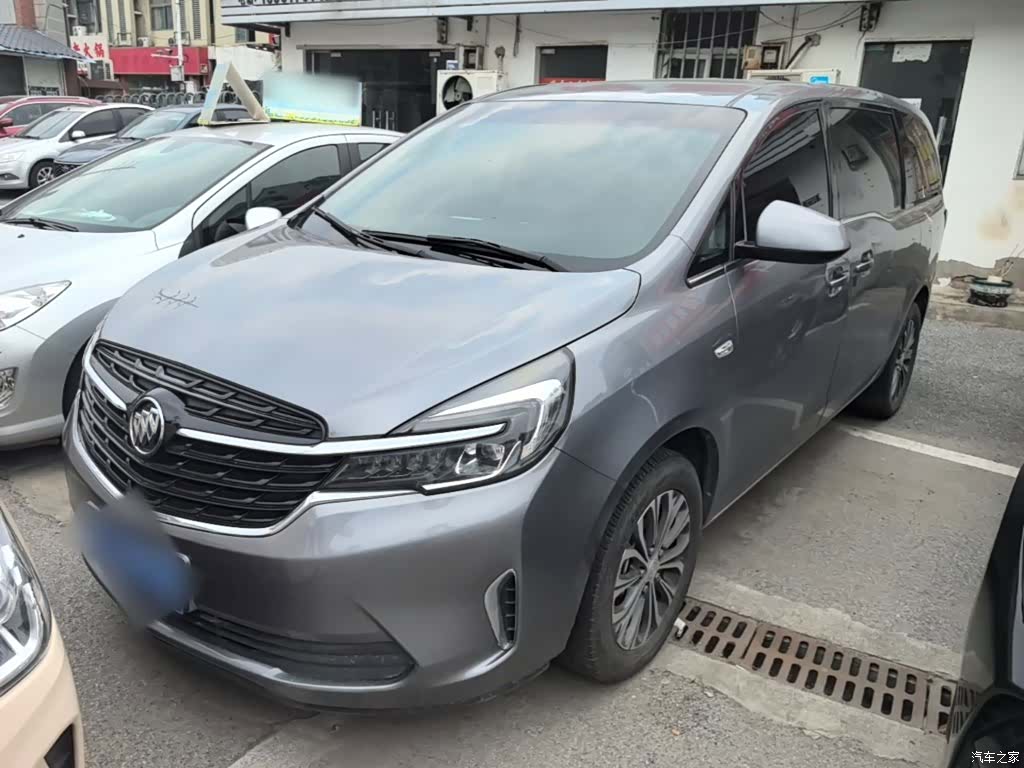 Buick GL8, 2021 1