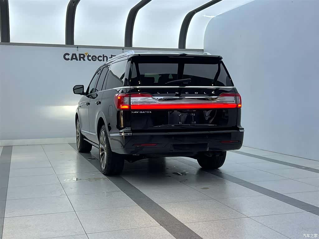 Lincoln Navigator, 2019 11