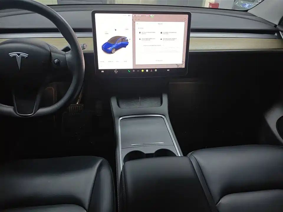 Tesla Model Y Tesla Model Y