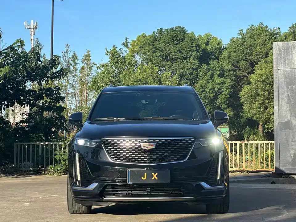 Cadillac XT6