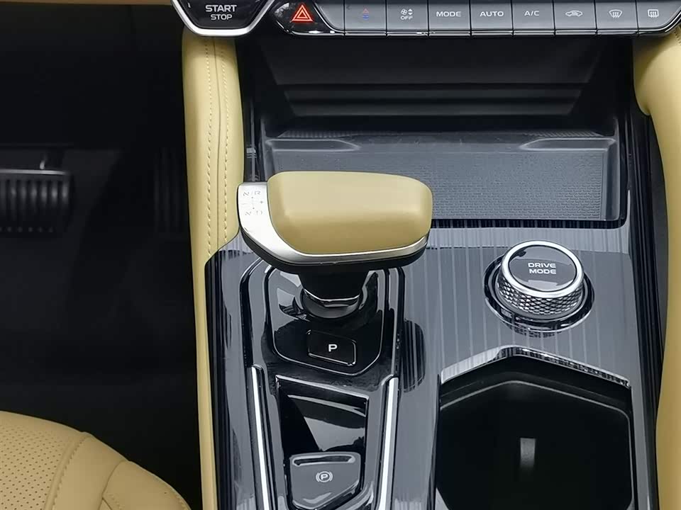 Geely Monjaro plug-in-hybrid