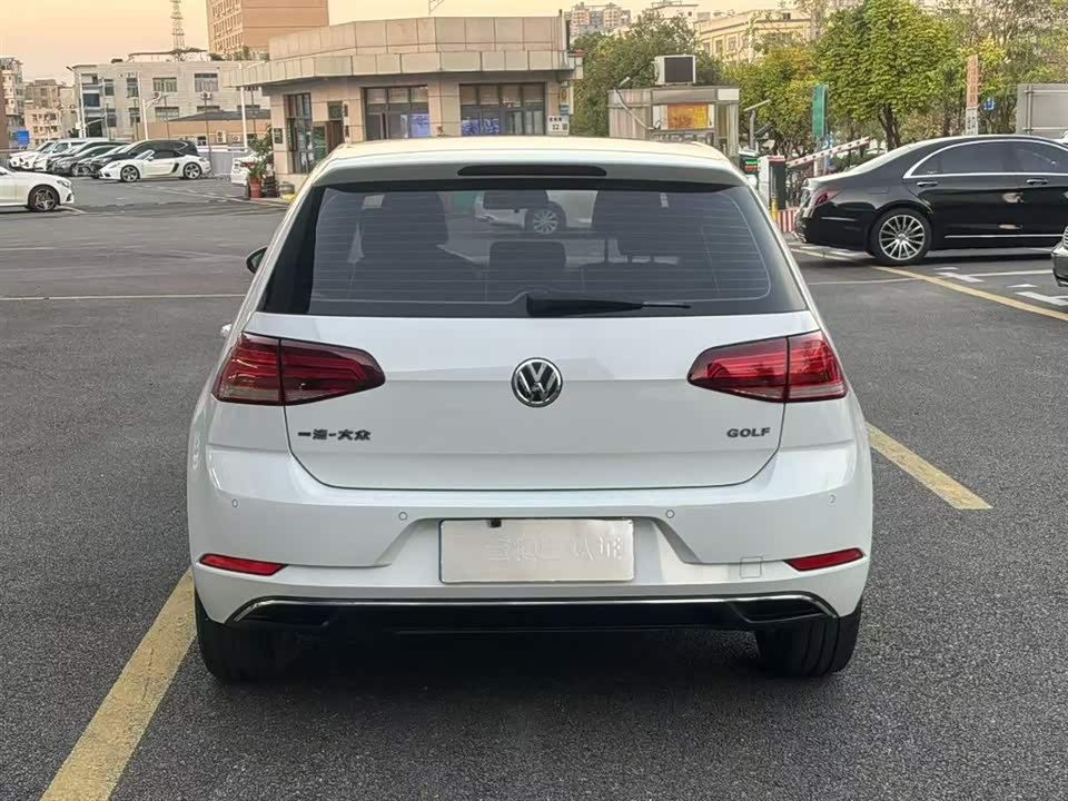 Volkswagen golf