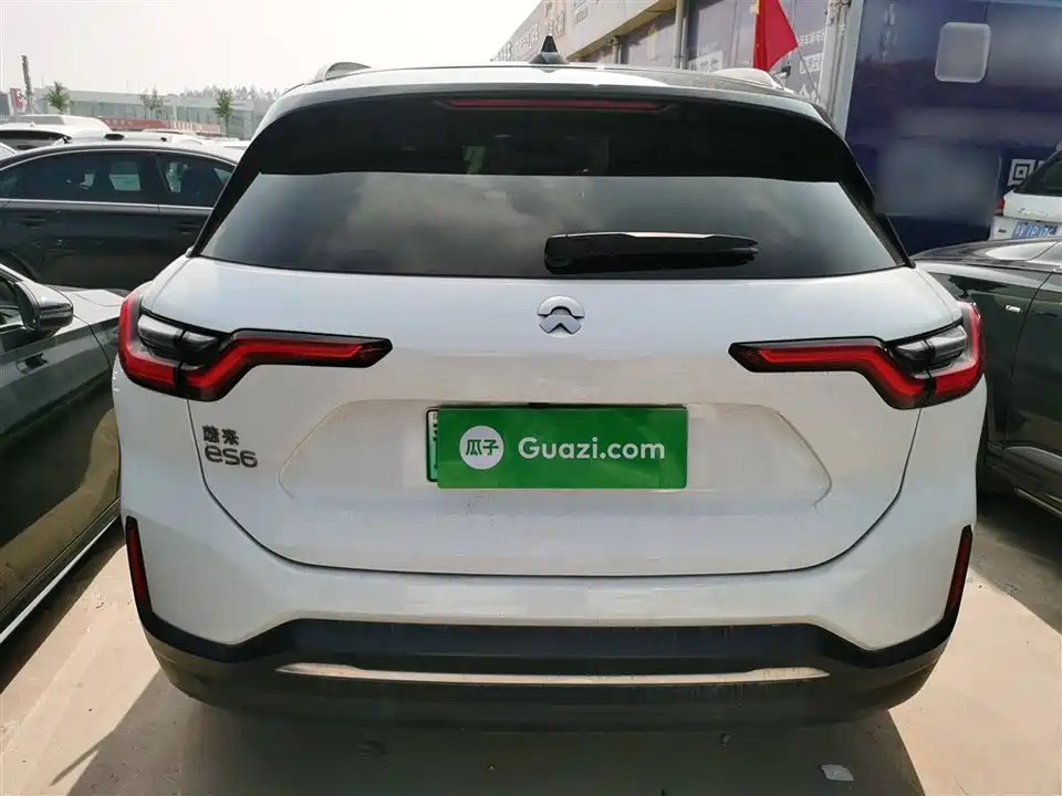 NIO ES6