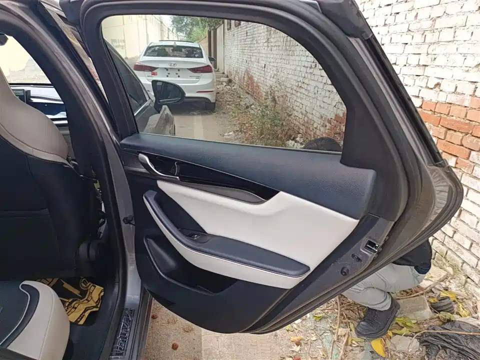 BYD Qin Yuan BYD Qin Yuan