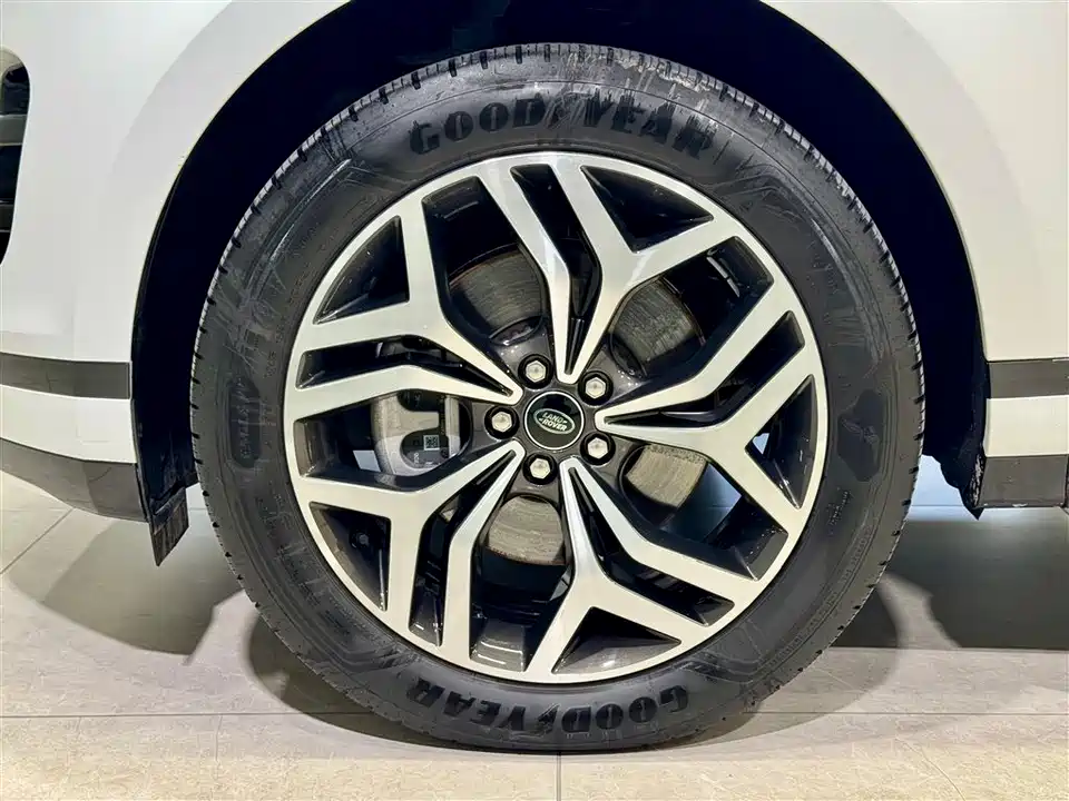 Land Rover Range Rover Aurora