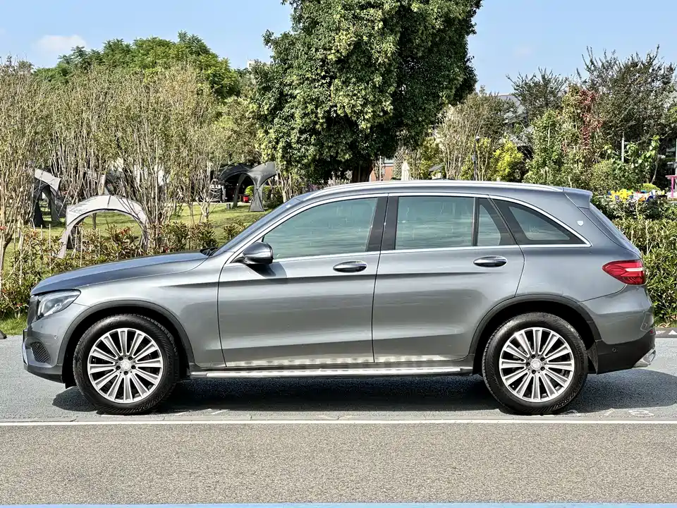 Mercedes-Benz GLC Mercedes-Benz GLC