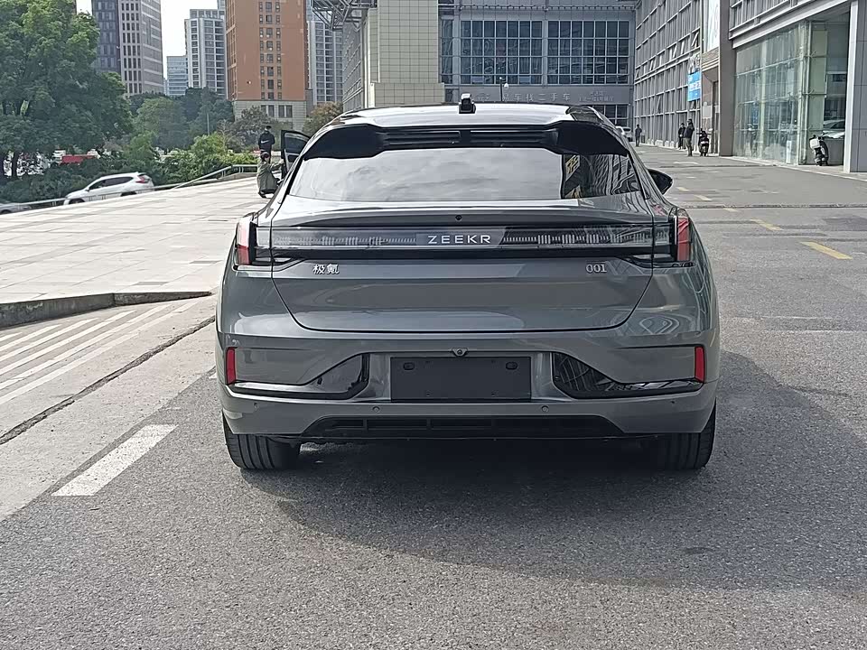 Zeekr 001