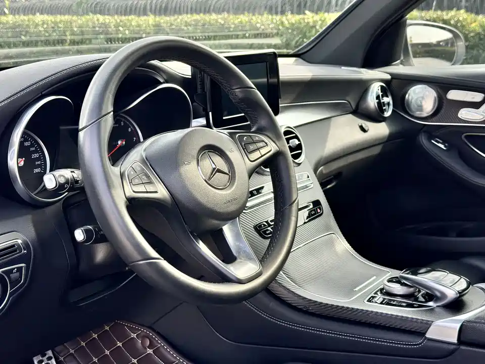 Mercedes-Benz GLC Mercedes-Benz GLC